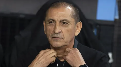 Ramon Diaz, técnico do Corinthians, durante partida contra o Racing (Foto: Anderson Romao/AGIF)
