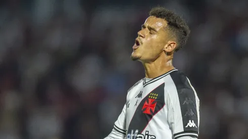 Philippe Coutinho<br />
 jogador do Vasco lamenta durante partida contra o Sao Paulo no estadio Brinco de Ouro pelo campeonato Brasileiro A 2024. 
