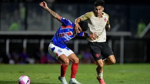 Galdames jogador do Vasco durante partida contra o Bahia no estádio São Januário pelo campeonato Brasileiro A 2024. Foto: Thiago Ribeiro/AGIF