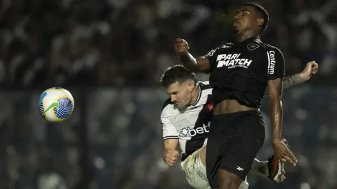 Duelo entre Vasco e Botafogo no São Januário pelo campeonato Brasileiro A 2024. Foto: Jorge Rodrigues/AGIF
