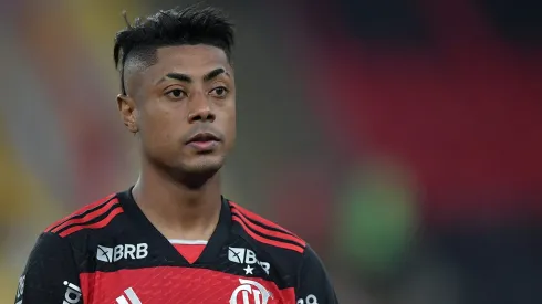 Bruno Henrique, jogador do Flamengo, durante partida contra o Corinthians (Foto: Thiago Ribeiro/AGIF)
