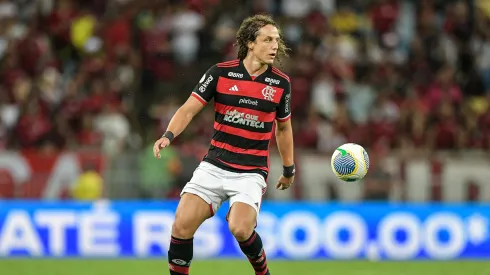 David Luiz, jogador do Flamengo, durante partida contra o Athletico-PR (Foto: Thiago Ribeiro/AGIF)
