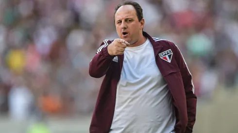 Rogério Ceni, ex-técnico do São Paulo, durante partida contra o Fluminense, pelo Brasileirão de 2022.
