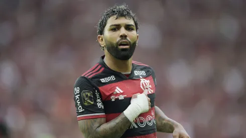 Gabriel, jogador do Flamengo, comemora seu gol durante partida contra o Atletico-MG (Foto: Alexandre Loureiro/AGIF)
