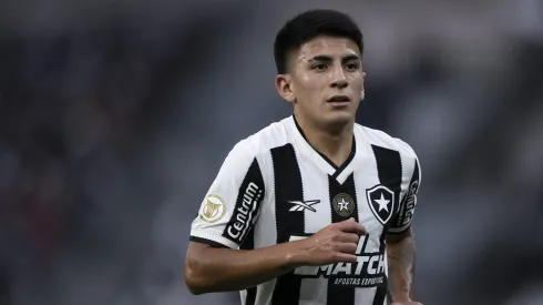 Thiago Almada, jogador do Botafogo, durante partida contra o Cuiabá, pelo Brasileirão Betano.
