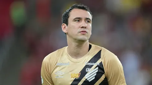 Pablo jogador do Athletico-PR durante partida contra o Flamengo no estádio Maracanã pelo campeonato Brasileiro A 2024. Foto: Thiago Ribeiro/AGIF
