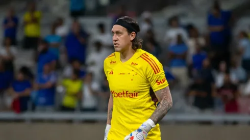 Cássio jogador do Cruzeiro durante partida contra o Grêmio no estádio Mineirão pelo campeonato Brasileiro A 2024. Foto: Fernando Moreno/AGIF
