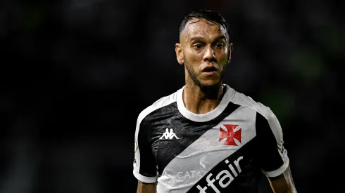 Souza jogador do Vasco durante partida contra o Bragantino no estádio São Januário pelo campeonato Brasileiro A 2024. Foto: Thiago Ribeiro/AGIF
