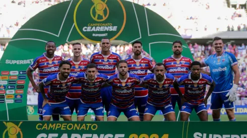 Jogadores do Fortaleza posam para foto antes na partida contra Horizonte no estadio Arena Castelao pelo campeonato Cearense 2024. Foto: Lucas Emanuel/AGIF