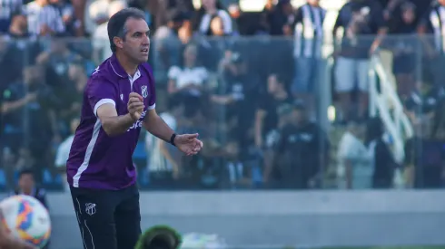 Léo Condé pelo Ceará durante o confronto diante do Ferroviário - Foto: Lucas Emanuel/AGIF