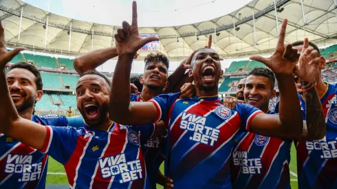 Jogadores do Bahia comemorando pelo Campeonato Baiano – Foto: Jhony Pinho/AGIF
