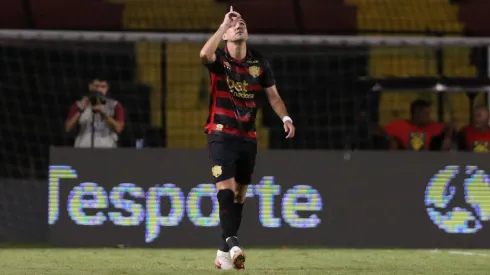 Pablo vibrando ao balançar a rede pelo Sport – Foto: Marlon Costa/AGIF
