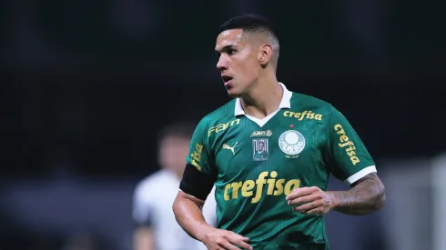 Naves jogador do Palmeiras durante partida contra o Corinthians no estádio Arena Allianz Parque pelo campeonato Brasileiro A 2024. Foto: Ettore Chiereguini/AGIF
