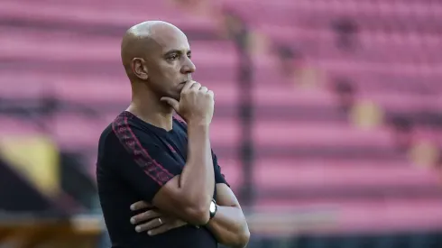 Pepa técnico do Sport durante partida contra o Decisão no estádio Ilha do Retiro pelo campeonato Pernambucano 2025. Foto: Rafael Vieira/AGIF