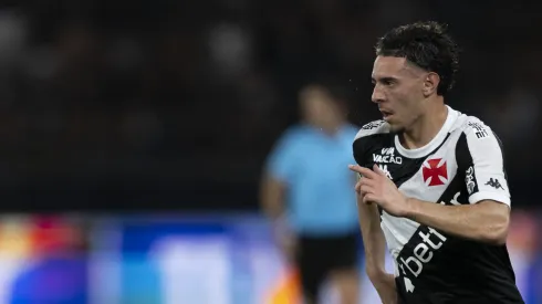 Nuno Moreira jogador do Vasco durante partida contra o Nova Iguaçu no estádio Engenhão pelo campeonato Copa Do Brasil 2025. Foto: Jorge Rodrigues/AGIF
