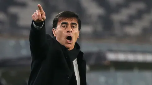 Gustavo Quinteros técnico do Colo-Colo durante partida contra o Internacional no estádio Monumental pelo campeonato Copa Sul-Americana 2022. Foto: PhotoSport/AGIF
