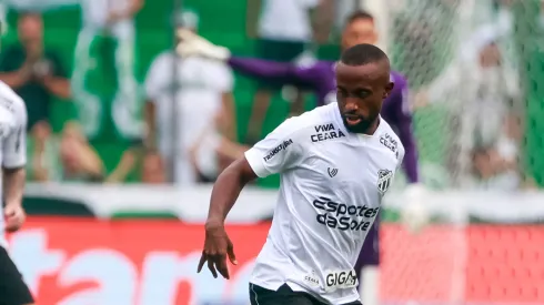 Dieguinho jogador do Ceará durante partida contra o Juventude no estádio Alfredo Jaconi pelo campeonato Brasileiro A 2025. Foto: Luiz Erbes/AGIF