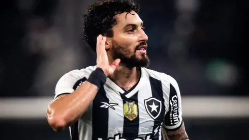 Alex Telles abre o jogo e projeta Botafogo no Super Mundial de Clubes