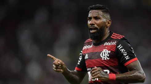 Rodinei jogador do Flamengo durante partida contra o América-MG no estádio Maracanã pelo campeonato Brasileiro A 2022. Foto: Thiago Ribeiro/AGIF