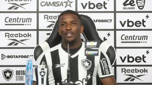© Vítor Silva/Botafogo.Elias Manoel em sua apresentação