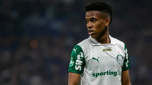 Estêvão jogador do Palmeiras durante partida contra o Cruzeiro no estádio Mineirão pelo campeonato Brasileiro A 2025. Foto: Fernando Moreno/AGIF
