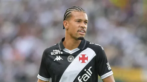 João Victor jogador do Vasco durante partida contra o Atlético-MG no estádio São Januário pelo campeonato Brasileiro A 2025. Foto: Thiago Ribeiro/AGIF