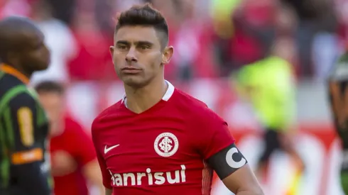 Alex virou assunto no Internacional – Foto: Jeferson Guareze/AGIF.