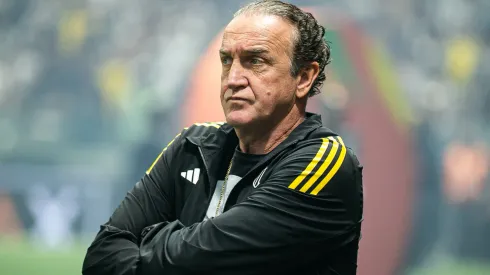 MG – BELO HORIZONTE – 27/08/2025 – COPA DO BRASIL 2025, ATLETICO-MG X CRUZEIRO – Cuca tecnico do Atletico-MG durante partida contra o Cruzeiro no estadio Arena MRV pelo campeonato Copa Do Brasil 2025. Foto: Fernando Moreno/AGIF