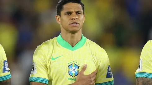 RJ – RIO DE JANEIRO – 04/09/2025 – ELIMINATORIAS COPA DO MUNDO 2026, BRASIL X CHILE – Douglas Santos jogador do Brasil durante a partida contra o Chile no Maracana no Rio de Janeiro (RJ), pelas Eliminatorias da Copa do Mundo 2026. Foto: Marlon Costa/AGIF