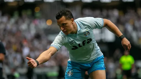 Marlon jogador do Grêmio durante partida contra o Atlético-MG no estádio Arena MRV pelo campeonato Brasileiro A 2025. Foto: Fernando Moreno/AGIF