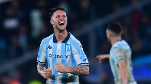 Franco Pardo, do Racing Club, comemora após marcar o terceiro gol da equipe durante a partida de volta das oitavas de final da Copa CONMEBOL Libertadores 2025 entre Racing Club e Peñarol no Estádio Presidente Perón em 19 de agosto de 2025 em Avellaneda, Argentina. (Foto de Marcelo Endelli/Getty Images)