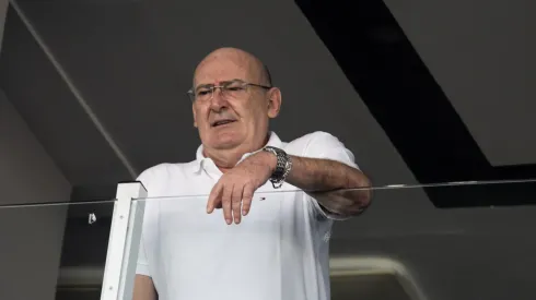 Andres Rueda presidente do Santos durante partida contra o Botafogo no estádio Vila Belmiro pelo campeonato Brasileiro A 2023. Foto: Abner Dourado/AGIF