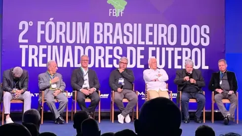 Helio dos Anjos, Zé Mário, Alfredo Sampaio, Gilson Kleina, Leão, Geninho e Oswaldo de Oliveira em evento na CBF. Foto: Raphael Zarko