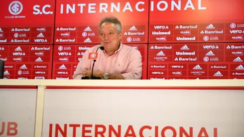 Abel Braga, em coletiva do Internacional. Foto: Ricardo Duarte/Internacional