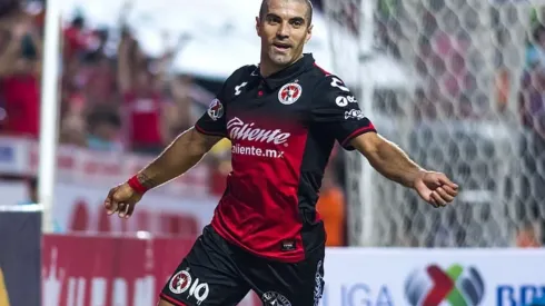 ZURDO. El argentino ahora será rival con la camisa de Pumas en el Azteca.
