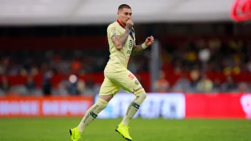 Nicolás Castillo debutó en América y tuvo un partido para el olvido.
