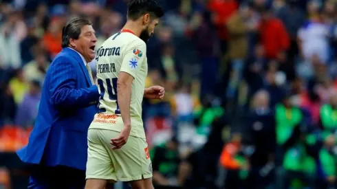 Oribe Peralta le dedicó palabras de agradecimiento al Piojo Herrera.
