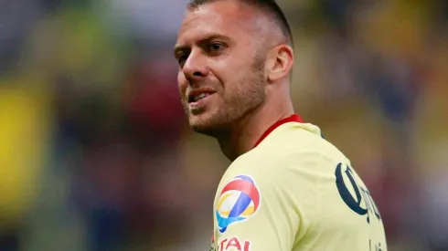 Ménez se resintió de la rodilla