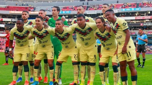 Formación de América ante Tijuana.
