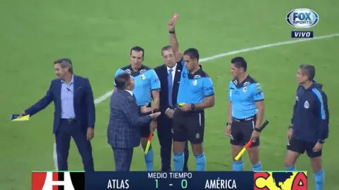 Miguel Herrera fue expulsado en el entretiempo.
