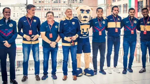 Planteles de América y Pumas en el Museo.
