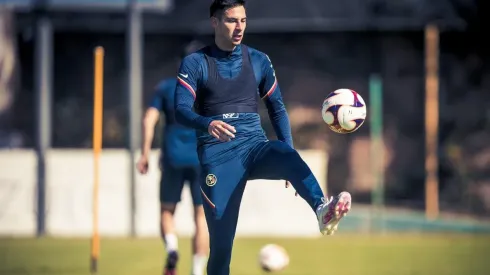 Lainez ya entrena con América en Coapa.
