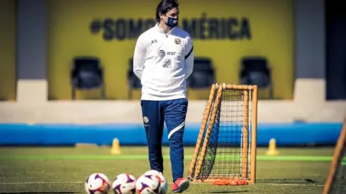 Solari dirigió su primera práctica en Coapa.
