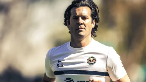 Santiago Solari podría perder una ficha en su esquema de frente al Apertura.
