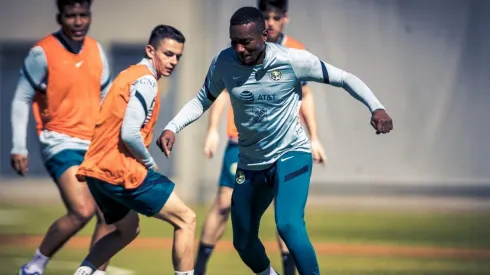 Juan Otero ya está habilitado para jugar el Grita México C22 de la Liga MX con la playera de las Águilas del América.
