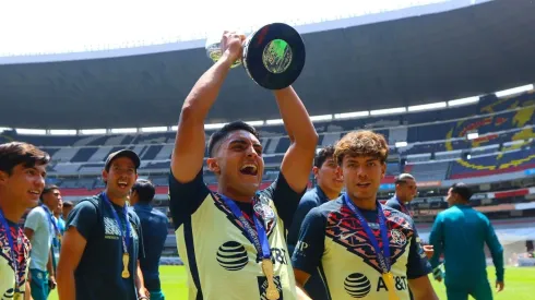 Santiago Naveda se proclamó campeón Sub 20.
