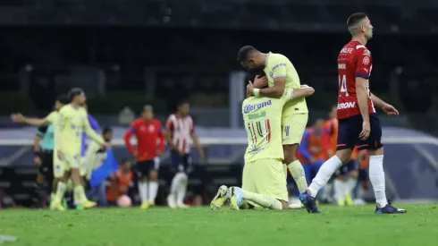 América puede dejar a Chivas sin su delantero de ensueño.
