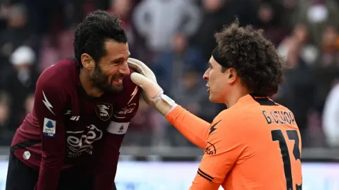 February 26, 2023, Salerno, Italy: Salernitana™s Antonio Candreva and Guillermo Ochoa celebrate for the gol at the Itali
