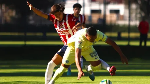 América no pudo imponerse en Fuerzas Básicas a Chivas.
