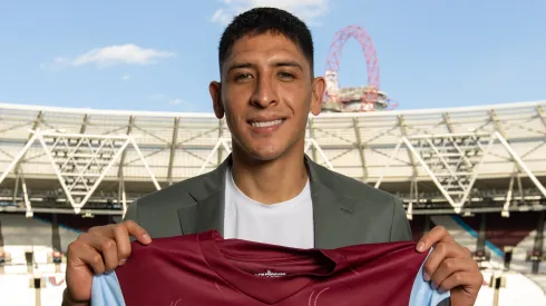 Edson Álvarez fue confirmado como nuevo refuerzo del West Ham
